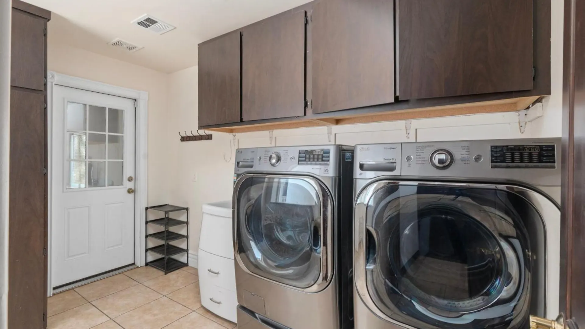 Spanish Castle - Huge Yard+Basketball+Sleeps 25! Phoenix