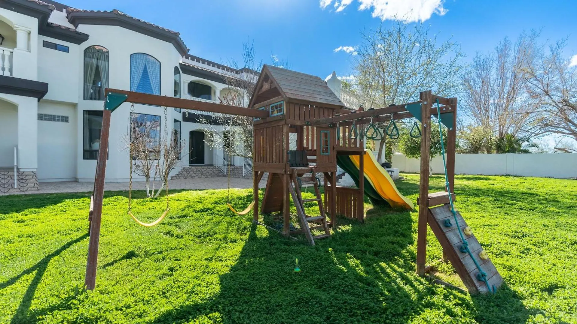 Spanish Castle - Huge Yard+Basketball+Sleeps 25! Phoenix 0*,