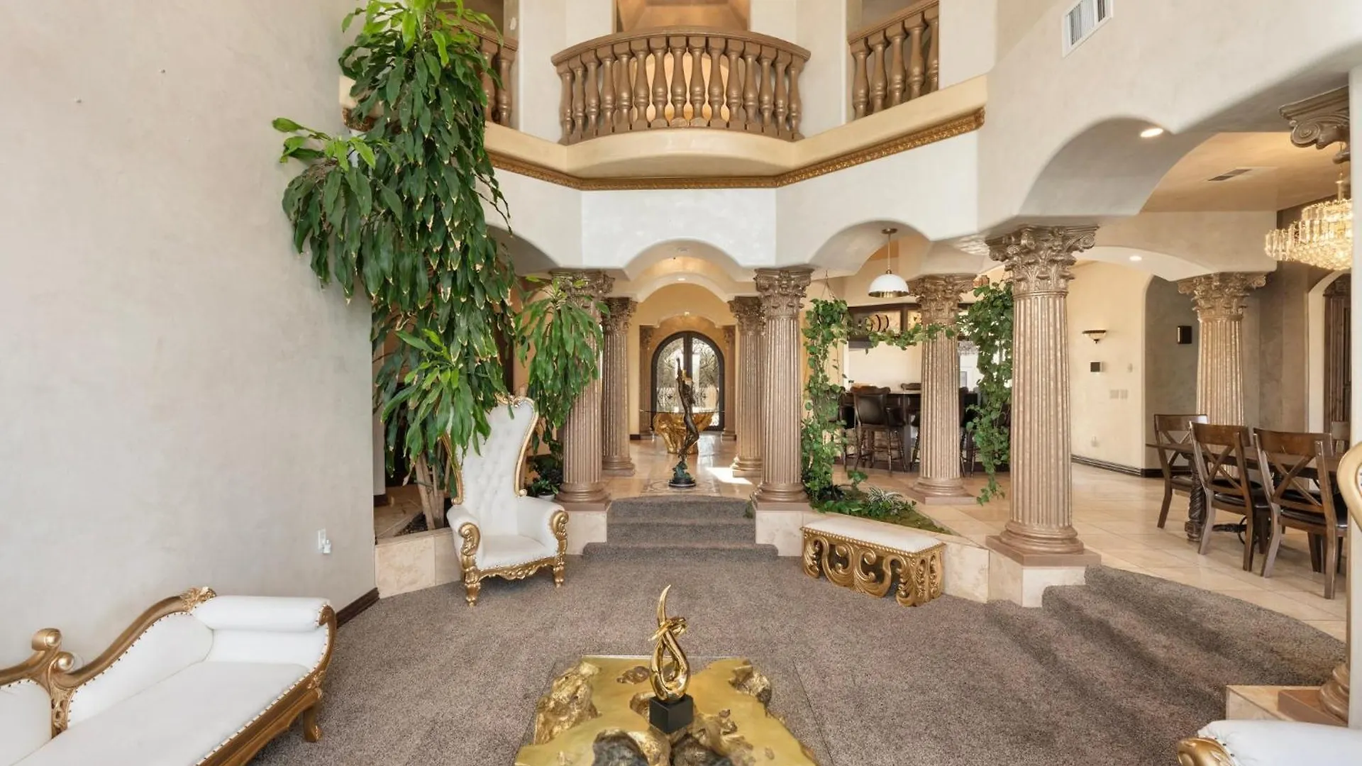 Spanish Castle - Huge Yard+Basketball+Sleeps 25! Phoenix 0*,