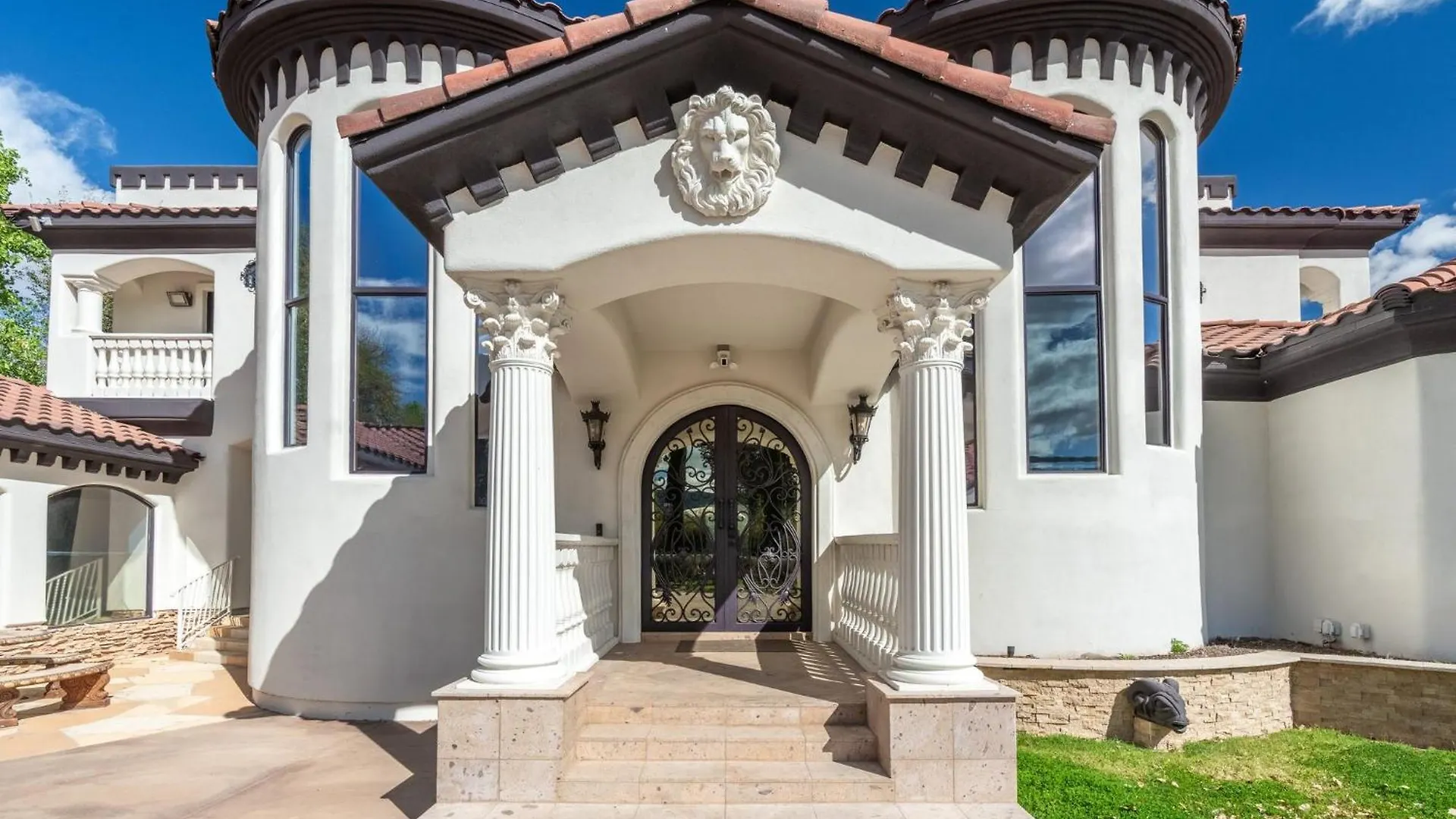 Spanish Castle - Huge Yard+Basketball+Sleeps 25! Phoenix