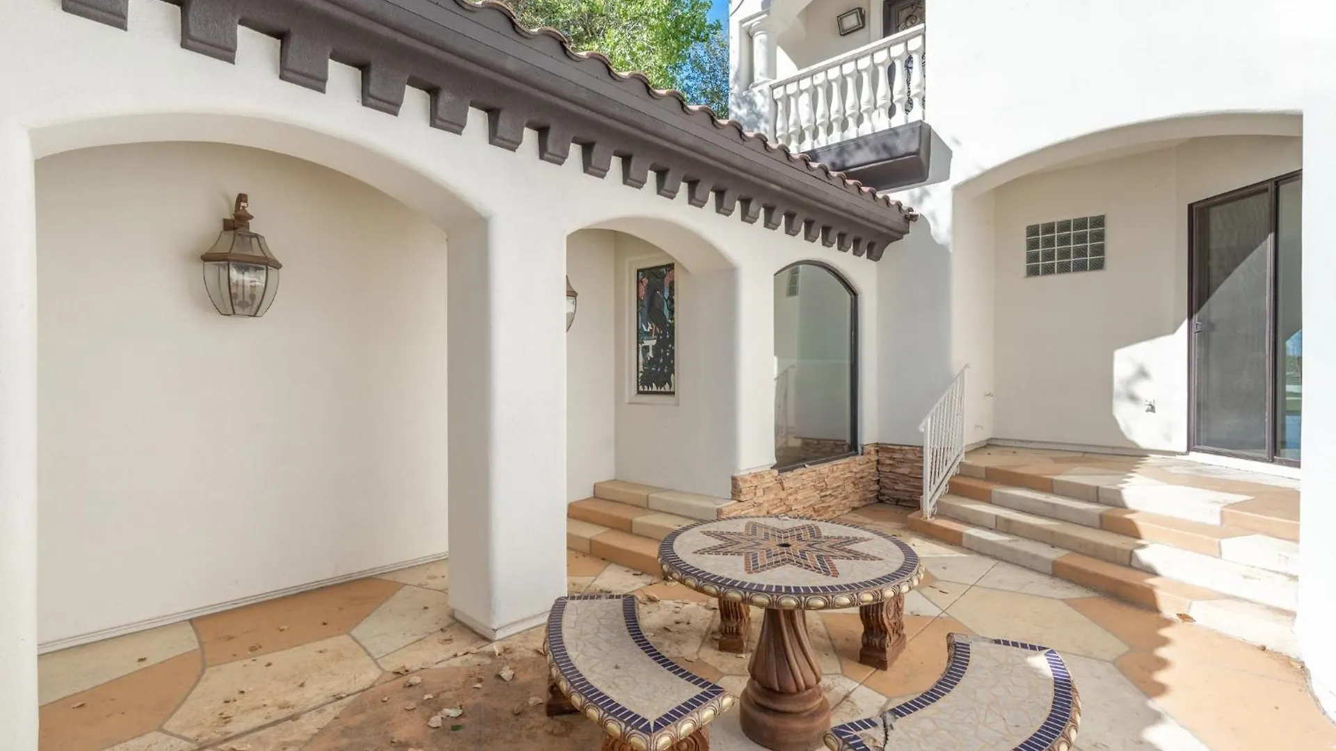 Spanish Castle - Huge Yard+Basketball+Sleeps 25! Phoenix United States
